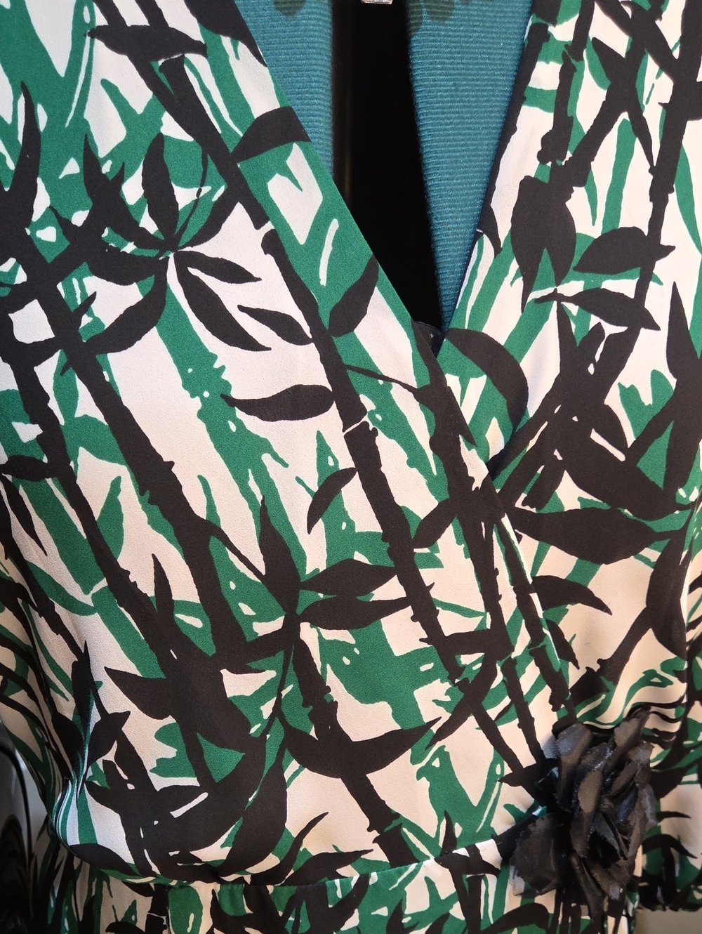 Nwot Large Eva Mendez Green & Black Abstract Wrap Dress - Picture 7 of 17